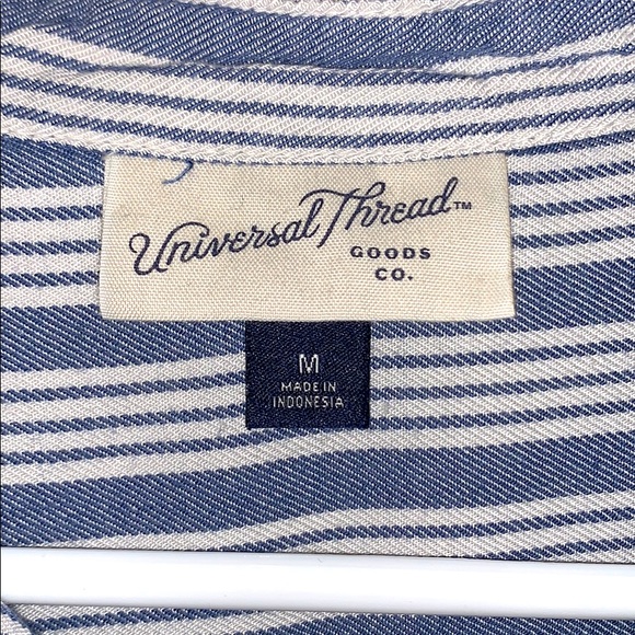 Universal Thread striped button up - Picture 4 of 4